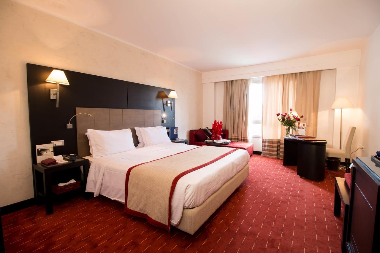 Golden Tulip El Mechtel Hotel Tunis Exterior foto